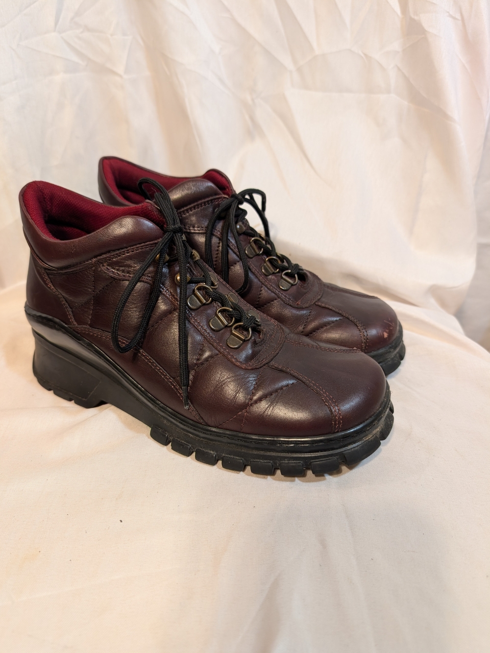 Kenneth Cole Reaction Women's Burgundy Leather Platform Boots PLEASE READ DES!!